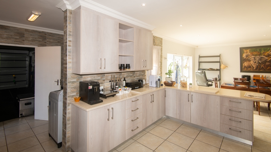 4 Bedroom Property for Sale in Dolphin Creek Golf Estate Western Cape